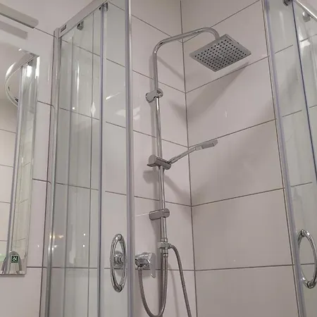 Przestronny Typu Studio, Garaż Gratis